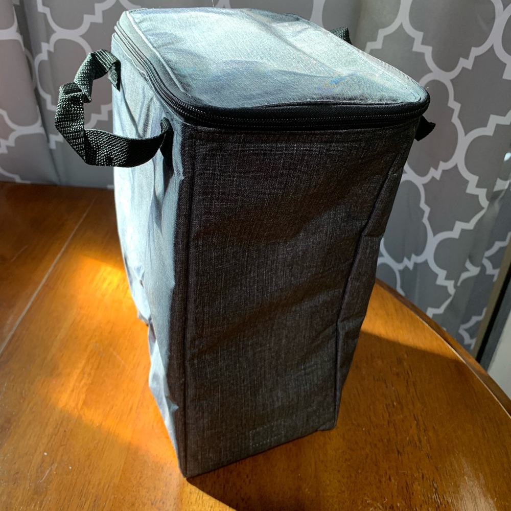 thirty-one NWOT Signature Collection Leak Lock Thermal Bag-Charcoal